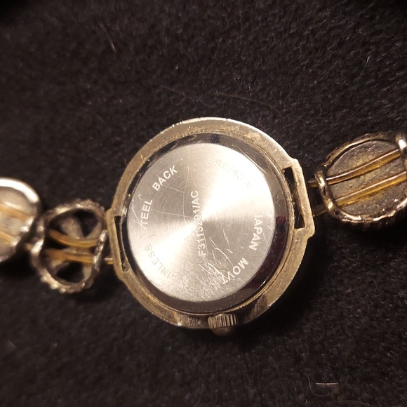 Vintage Avon Bejeweled Stretch Quartz Watch - Picture 4 of 6